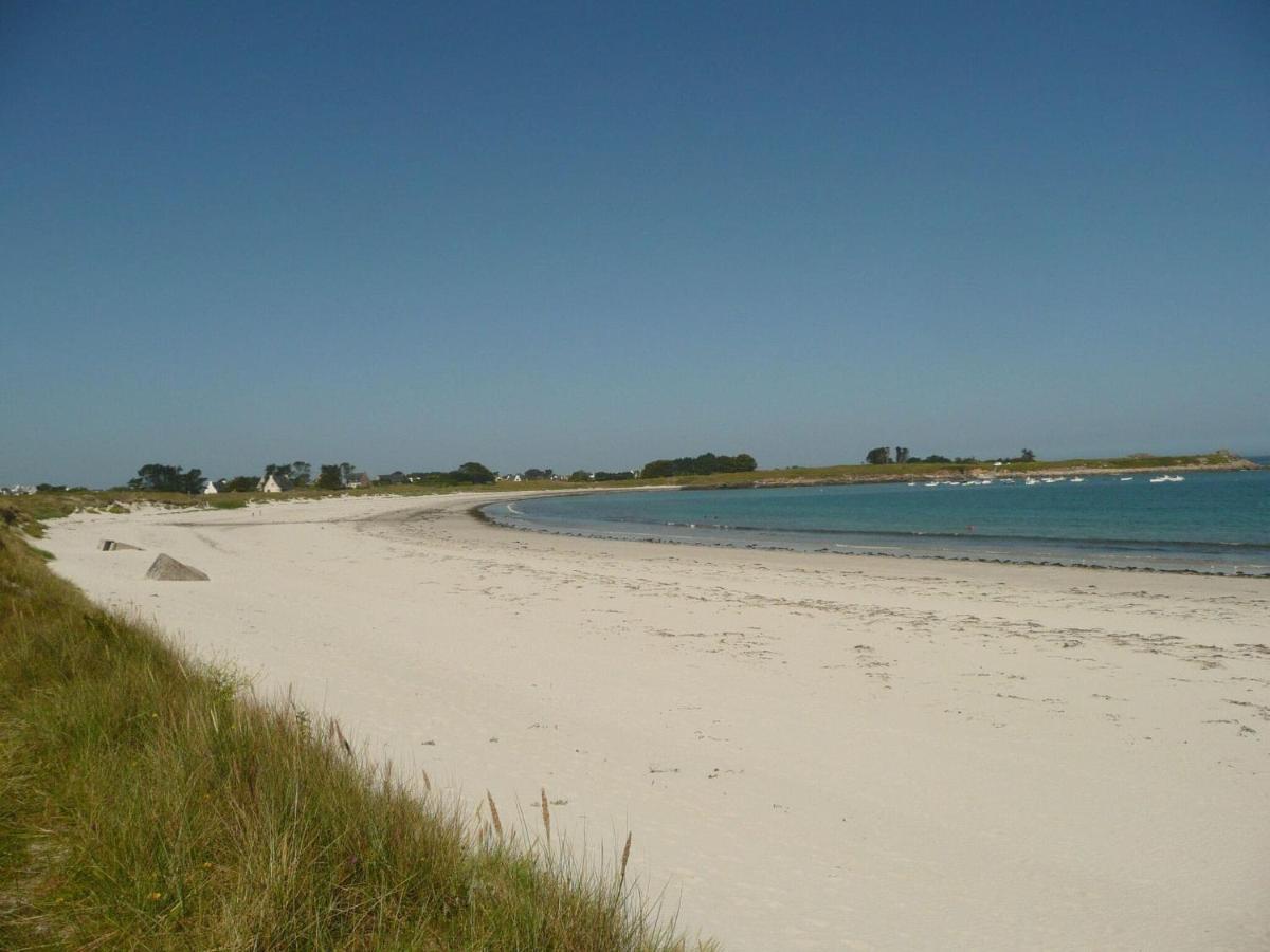 Holiday Home Near The Beach, Ploudalmezeau Luaran gambar
